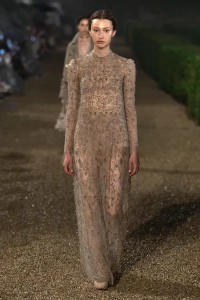 Look 8